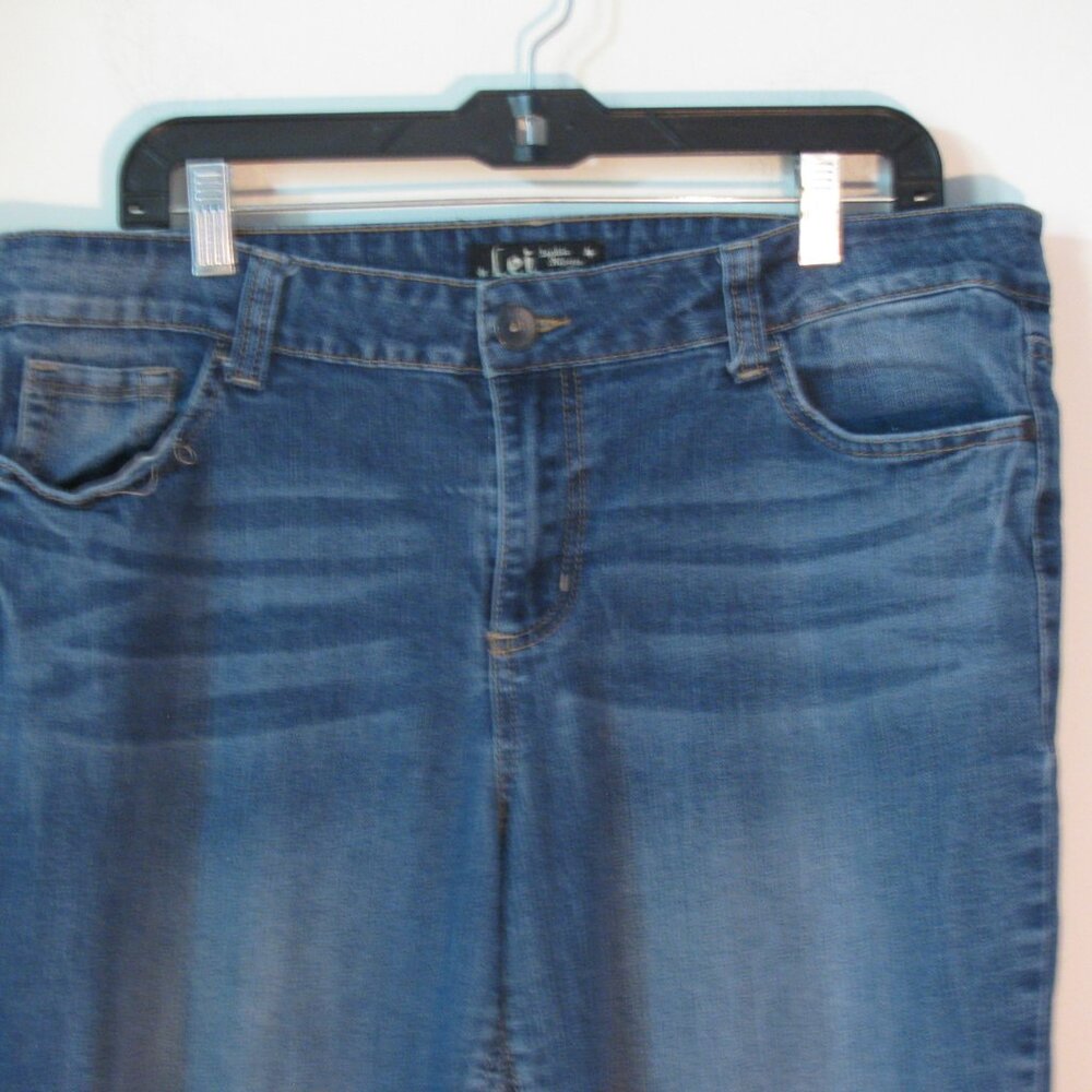 Classic Women's Blue Jeans - Flared Leg - Picture 2 of 6